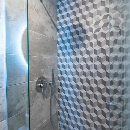 アパート To Spitaki *